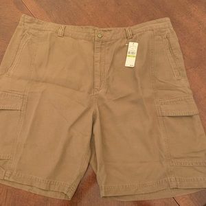 NWT Mens Tommy Bahama Light Brown Shorts Size 44